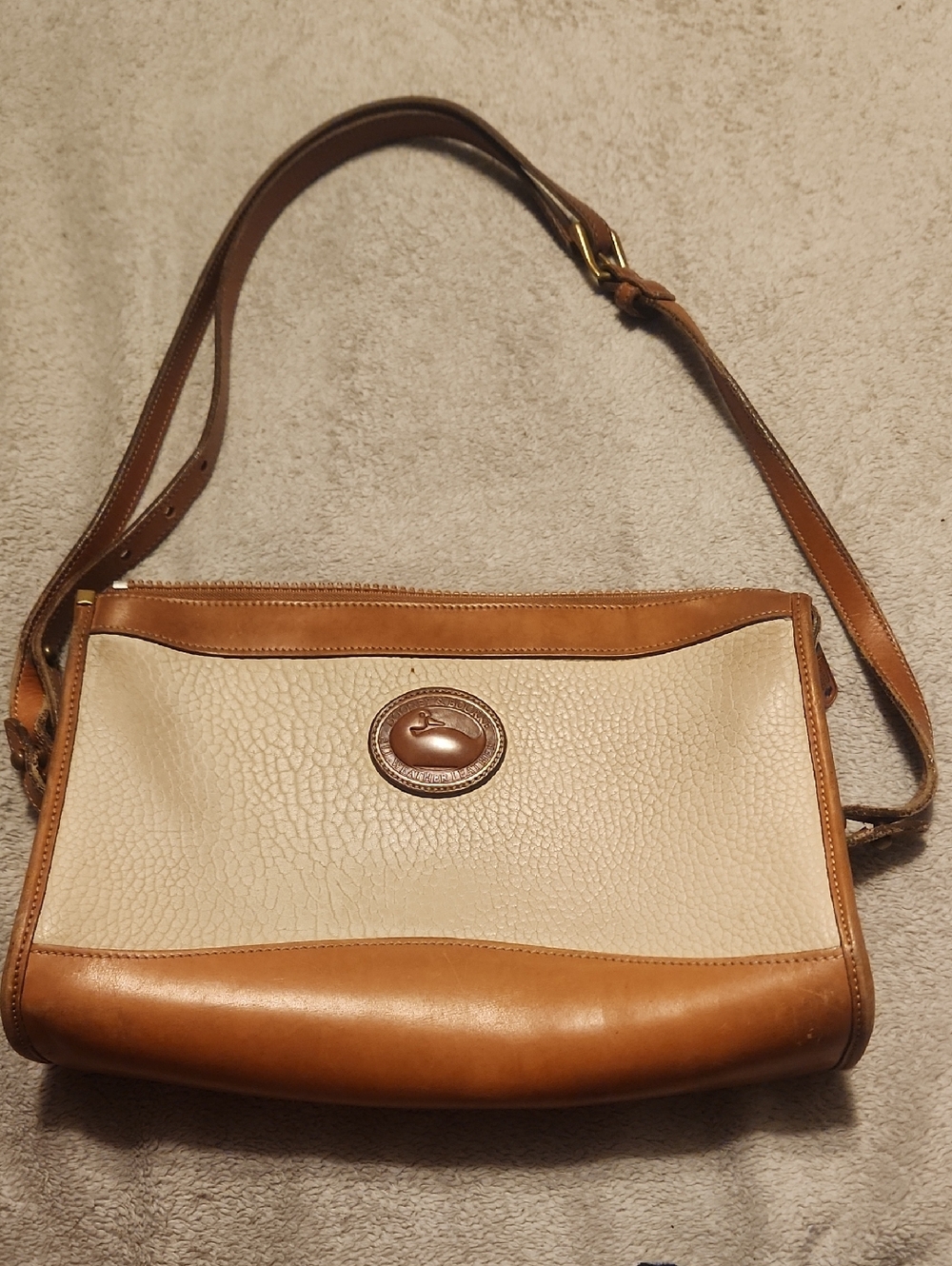 Vintage Dooney & Bourke Cream and Tan Leather Shoulder Bag